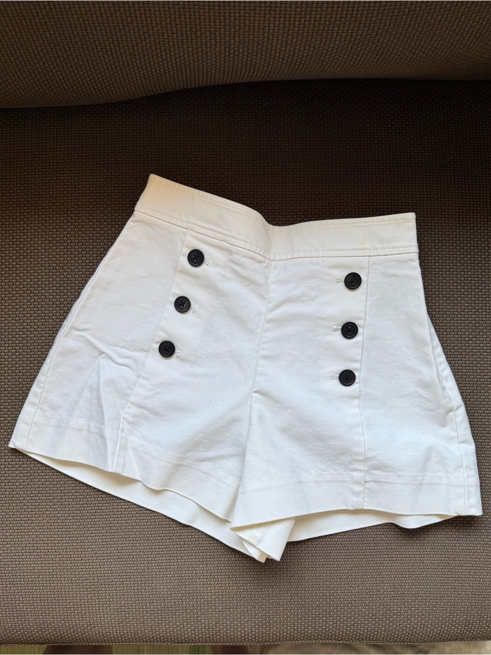 Aritzia White High-Waist Sailor Buttoned Shorts